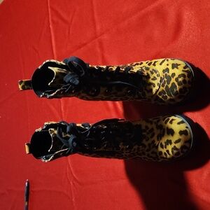 Leopard/Cheetah boots